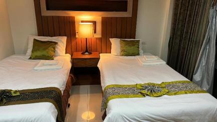 The Prisha Inn Patong Exterior photo